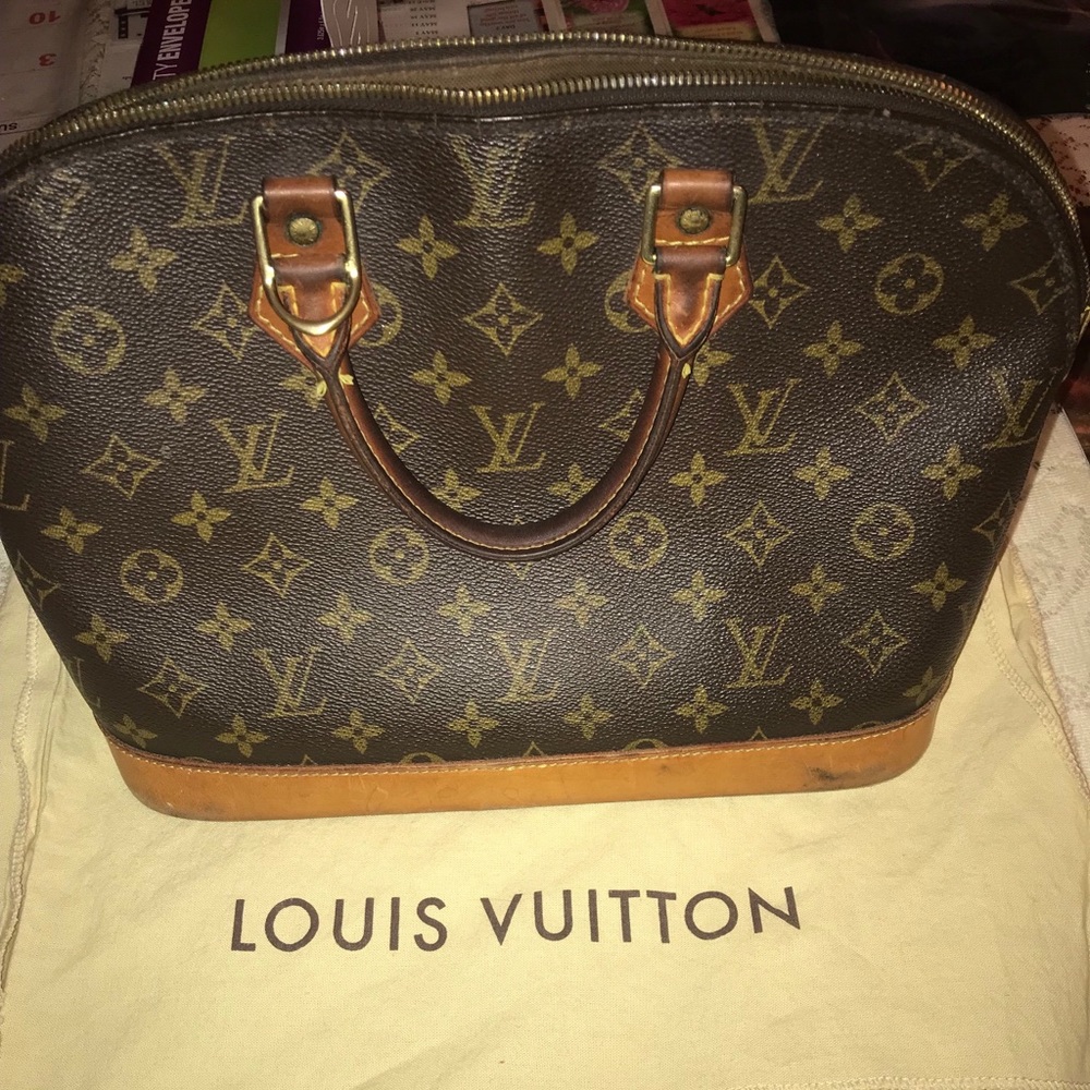 Louis Vuitton Alma